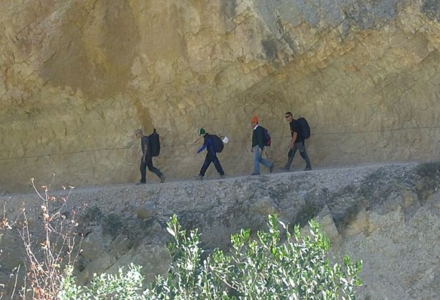  Hikers on the move 